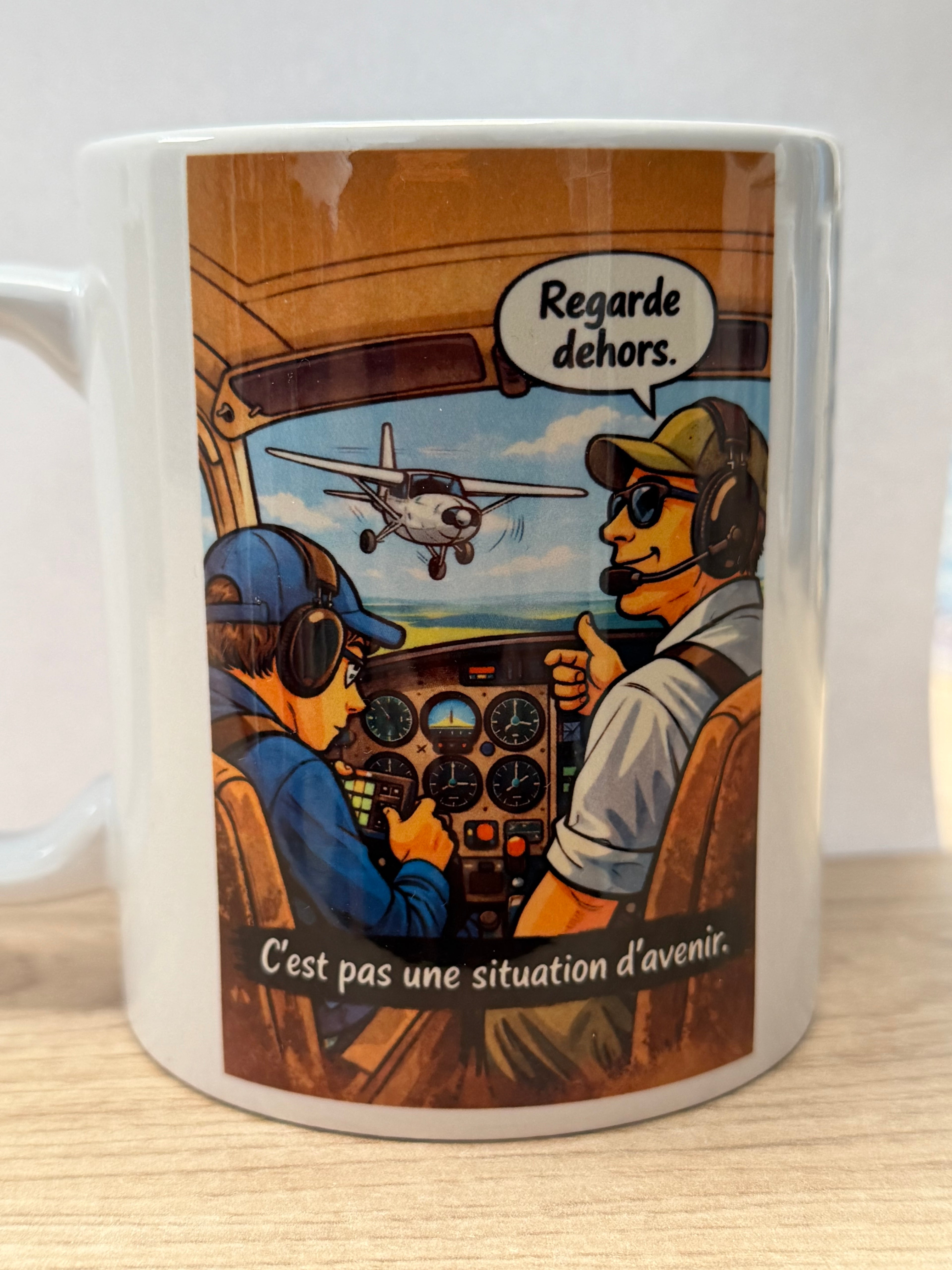 Tasse Aéronautique – "Les matins de piste" 🌅✈️